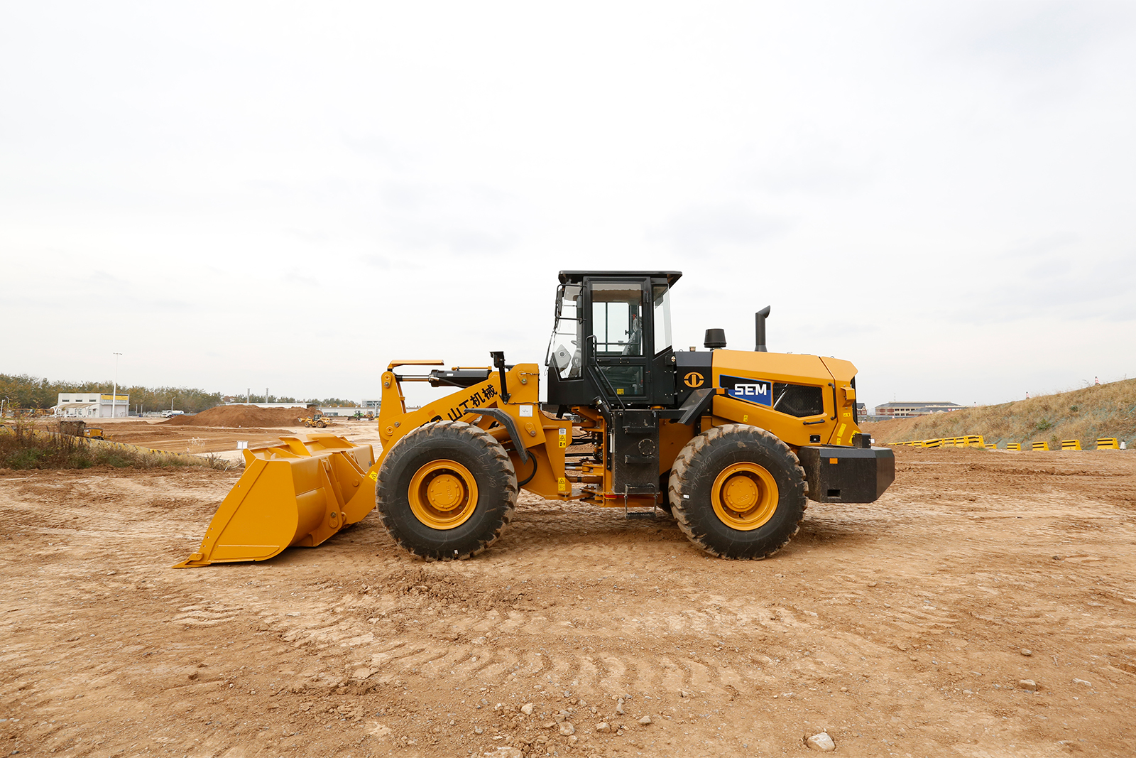 SEM_产品_山工机械 655G（非道路国四）