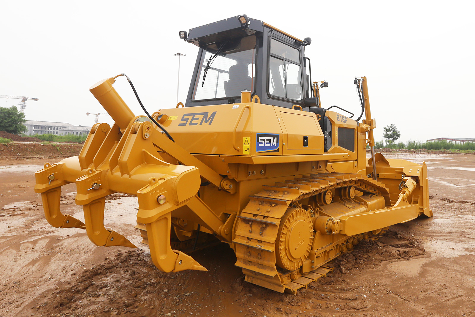 SEM_产品_山工机械 818F（非道路国四）