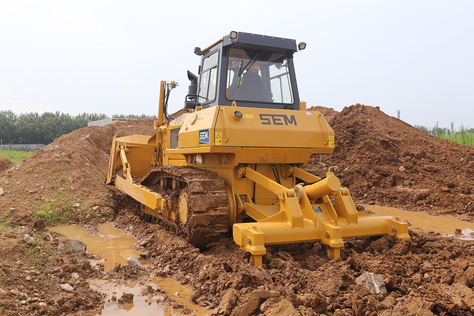 SEM_产品_山工机械 818F（非道路国四）